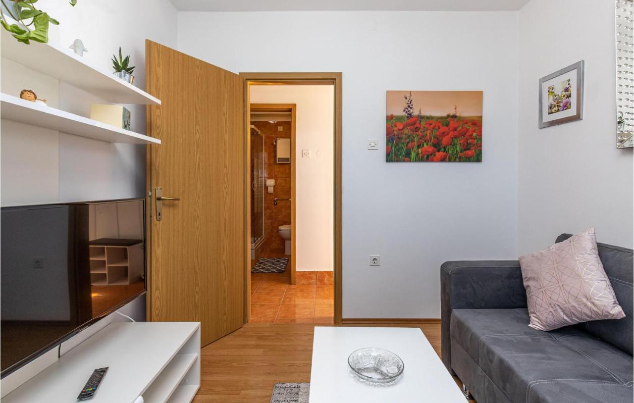 Amazing Apartment In Kostrena With 1 Bedrooms And Wifi מראה חיצוני תמונה