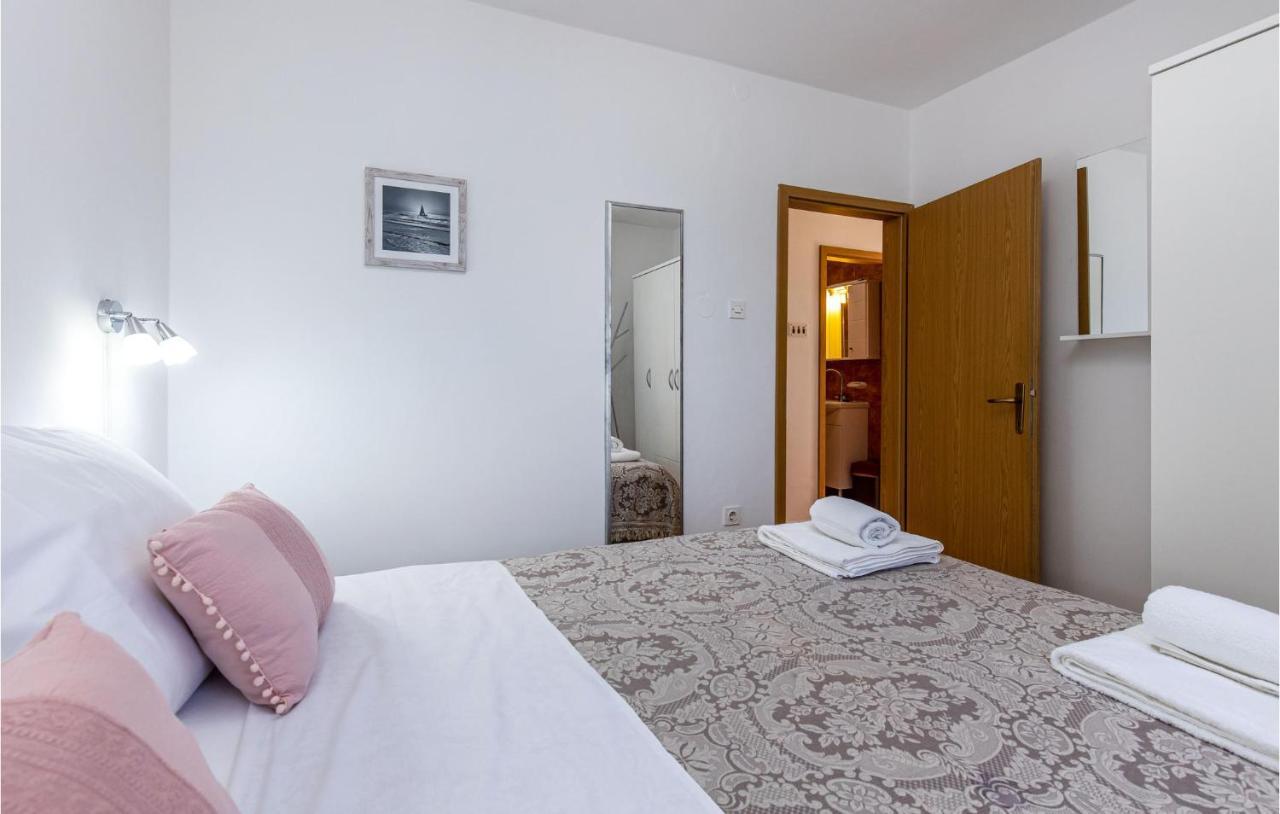 Amazing Apartment In Kostrena With 1 Bedrooms And Wifi מראה חיצוני תמונה