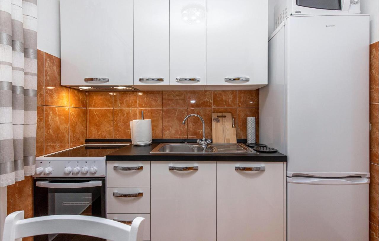 Amazing Apartment In Kostrena With 1 Bedrooms And Wifi מראה חיצוני תמונה